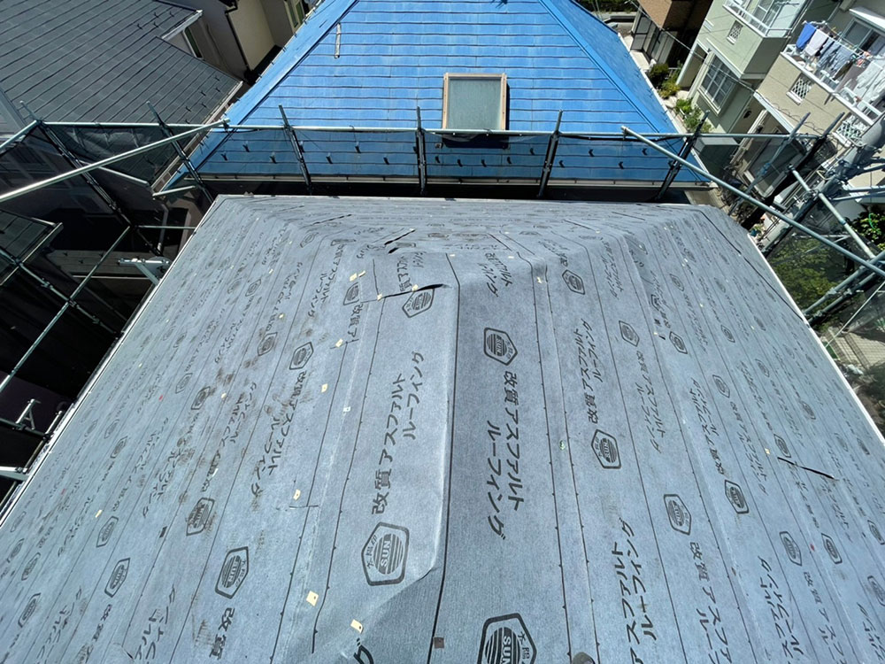 屋根カバー工法の流れ