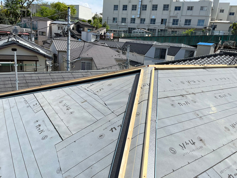 屋根カバー工法の流れ